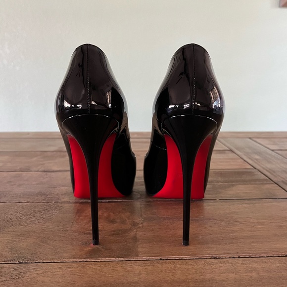 ❣️Christian Louboutin Very Prive 120❣️Worn 1x!❣️ - Picture 3 of 12